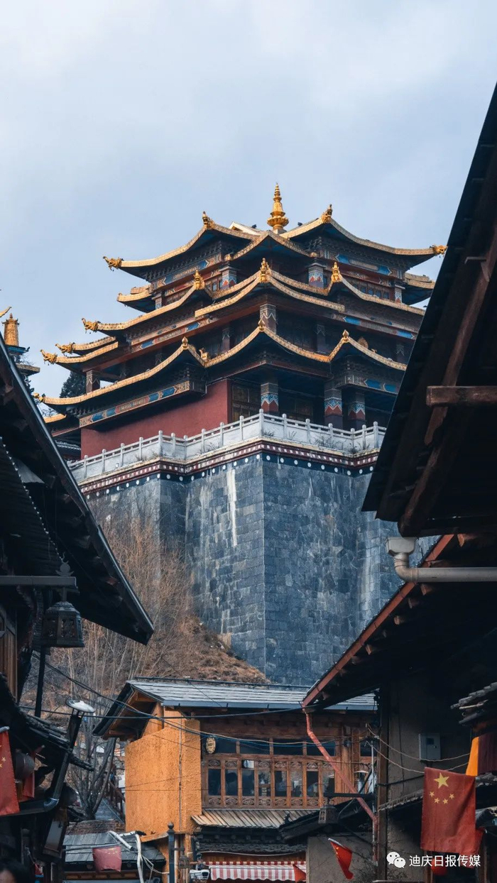 丽香铁路沿线景点独克宗古城