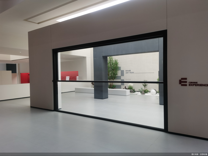 维朗迪迪门窗的全景提升窗，这是行业最新的产品