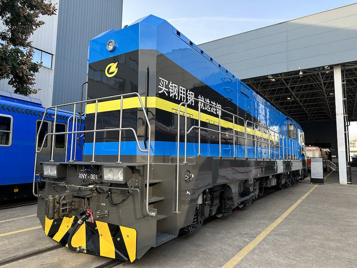 图为中车株机为涟钢制造的纯电调车机车。路炳阳/摄