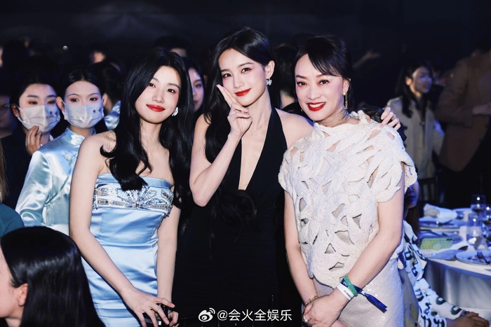 我又在到处捡,康泰纳仕集团中国区总裁晒的一些合照|倪妮_新浪新闻