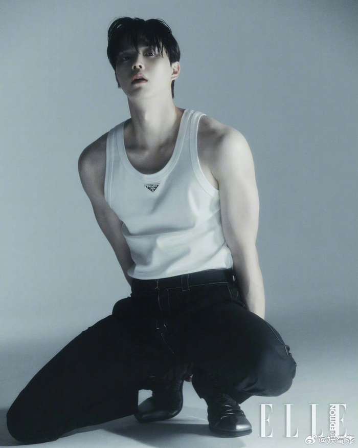 谁能看见宋江腹肌不迷糊啊 又白又有型 巧克力95太明显咯……|腹肌