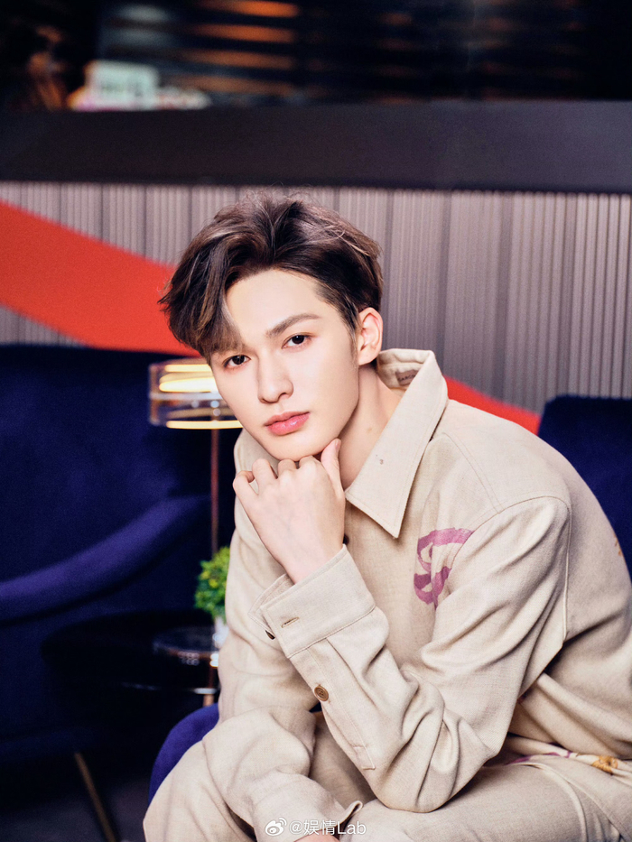 丨@theo-朱正廷 官宣中国唱片光影音乐节啦!|光影|朱正廷_新浪新闻