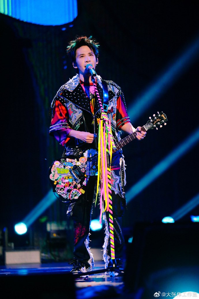 大张伟演唱会擅改演出内容,被罚5万|演唱会|大张伟|大好时光_新浪新闻