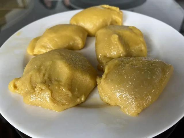 你知道老大同鸡蛋碰糕的灵魂吃法是啥吗?