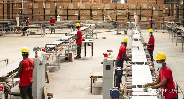 〓 这些工业园区现代化水平较高，给安哥拉带去了不少工作岗位（图：sdzyg.cn）