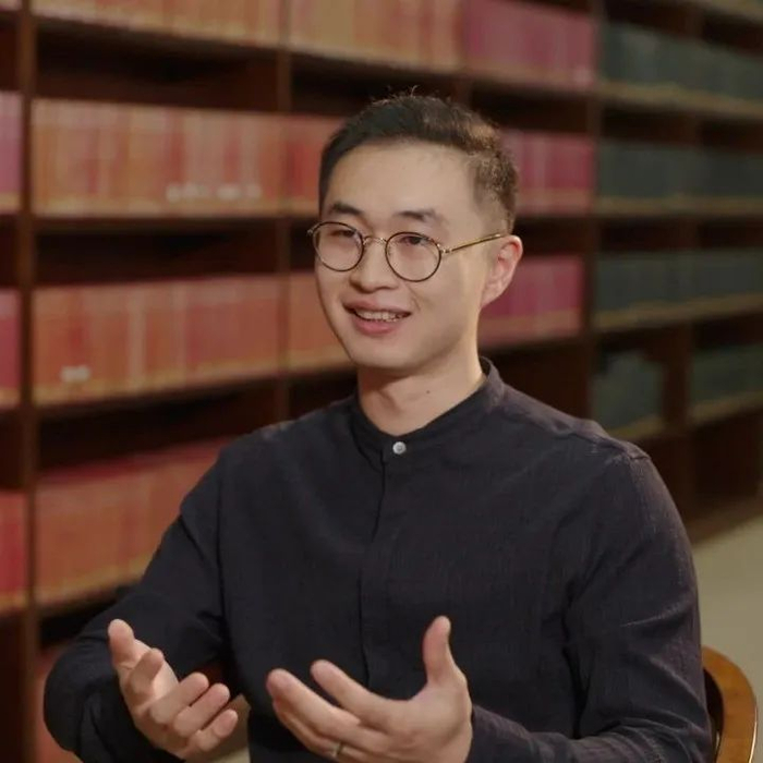 胡箫白历史学博士,任教于南京大学历史学院,国家民委民族研究优秀中