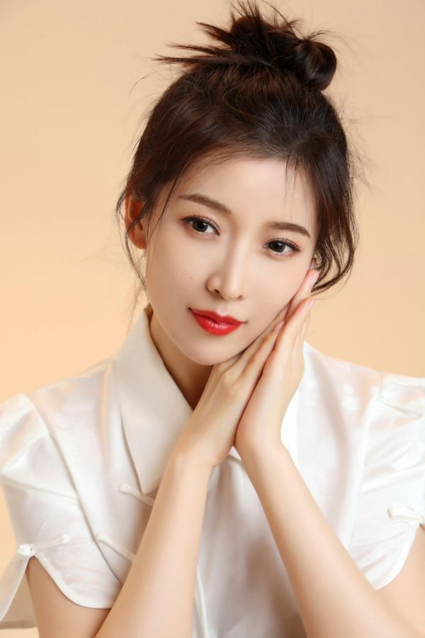 盘点最美主持人朱梓橦个人感情经历成功秘诀|英语_新浪新闻