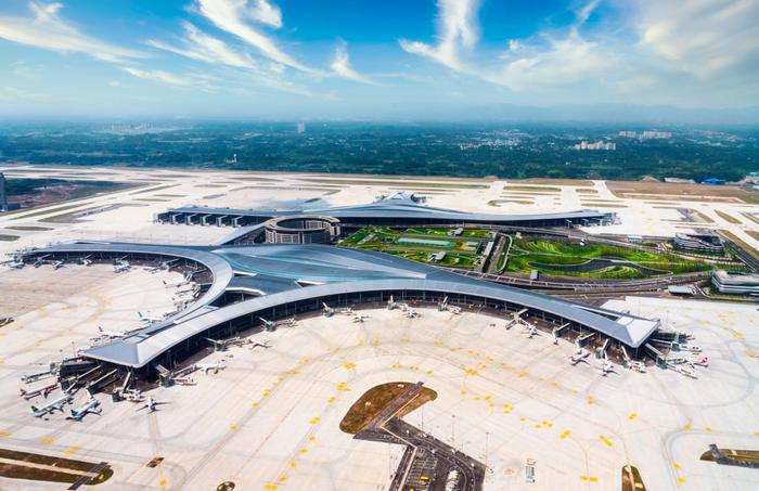 成都已成为中国内地第四个年航空旅客吞吐量突破7000万人次的城市。