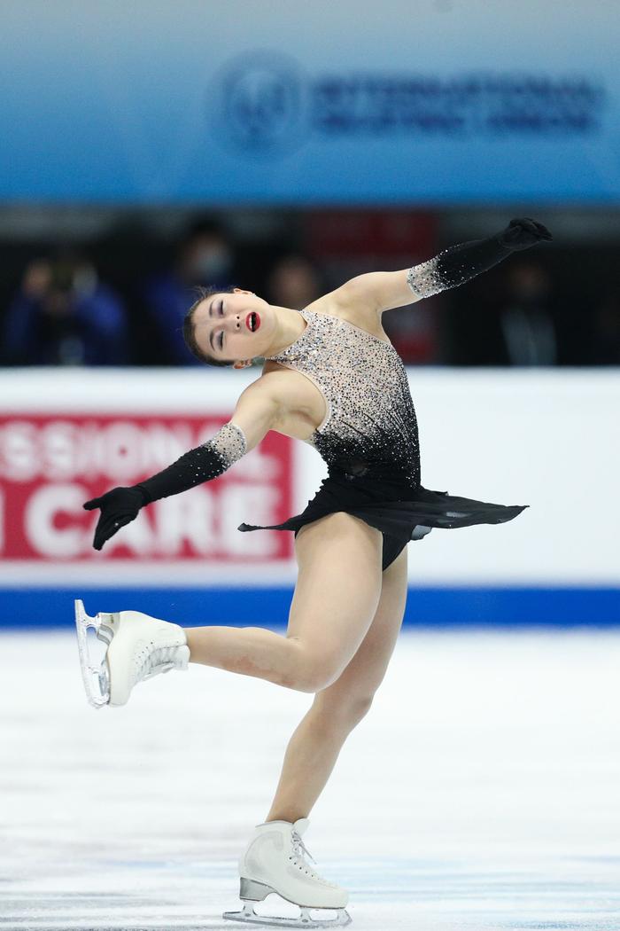 日本花滑选手坂田花织图片