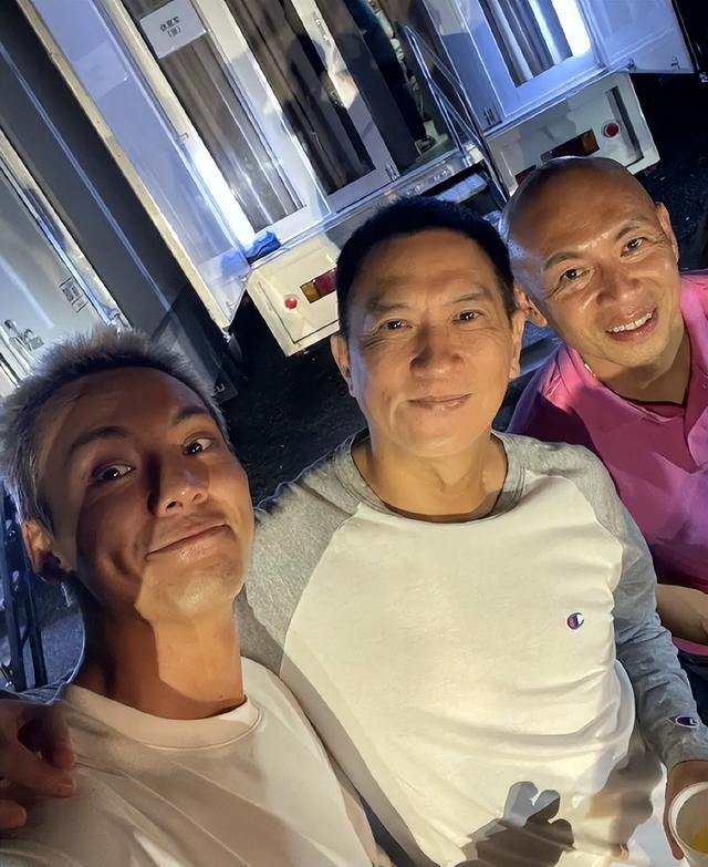 《爆裂点》揭开二人真实关系|林超贤|张家辉|香港_新浪新闻