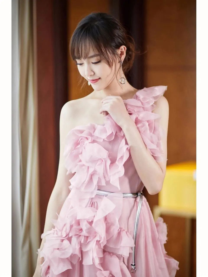 唐嫣粉丝后援会停更!与工作室正式闹翻,并发出最后通牒|唐嫣_新浪新闻