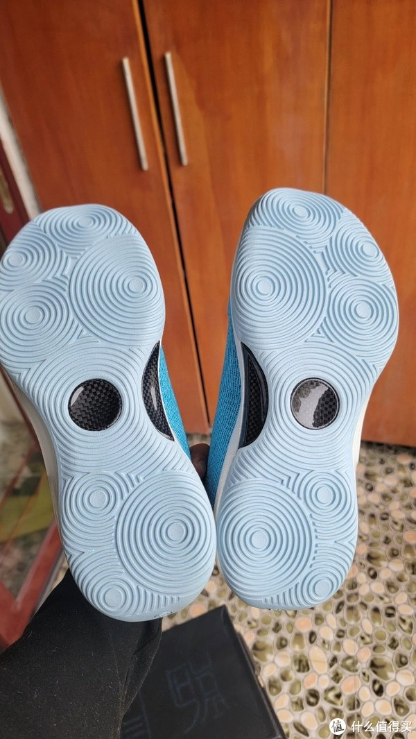 李宁驭帅1342海豚蓝41码——国产篮球鞋的巅峰之作|李宁_新浪新闻