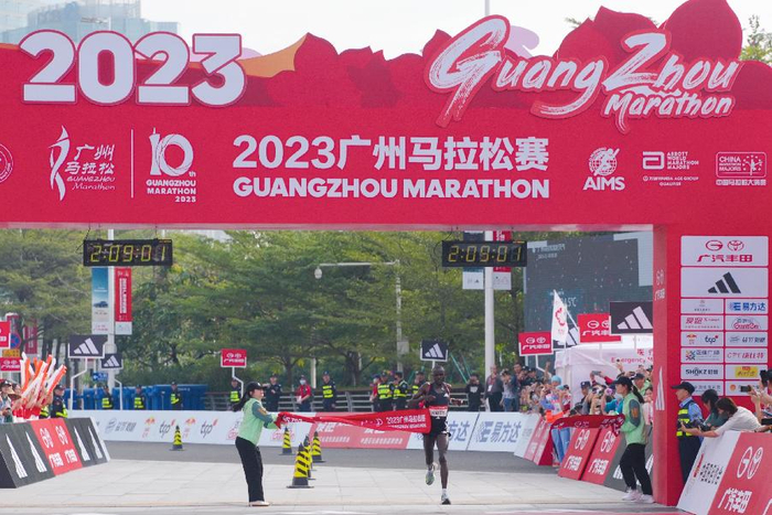 2023"广马"燃情开跑|全马|广州马拉松|广马_新浪新闻