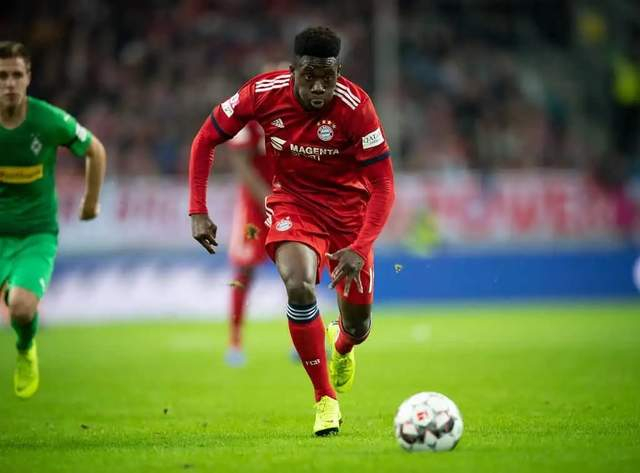 又一个阿拉巴?拜仁认为阿方索配不上队内顶薪 皇马虎视眈眈