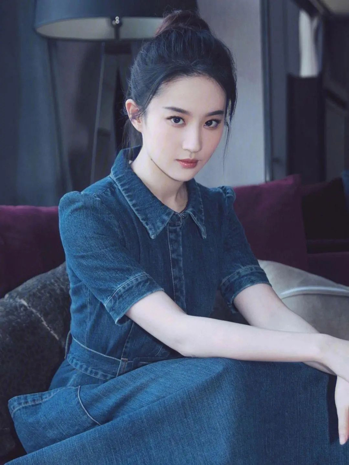 身材姣好颜值很高,网友惊呼:神仙姐姐|刘亦菲_新浪新闻