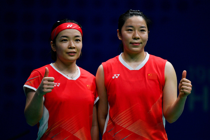 陈清晨、贾一凡