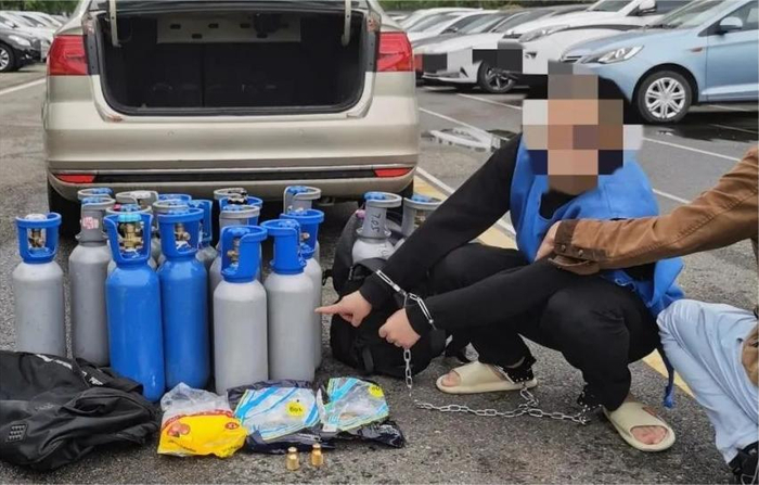 四川眉山警方打掉一贩售"笑气"团伙 刑拘8人,行政处罚93人|笑气|刑拘