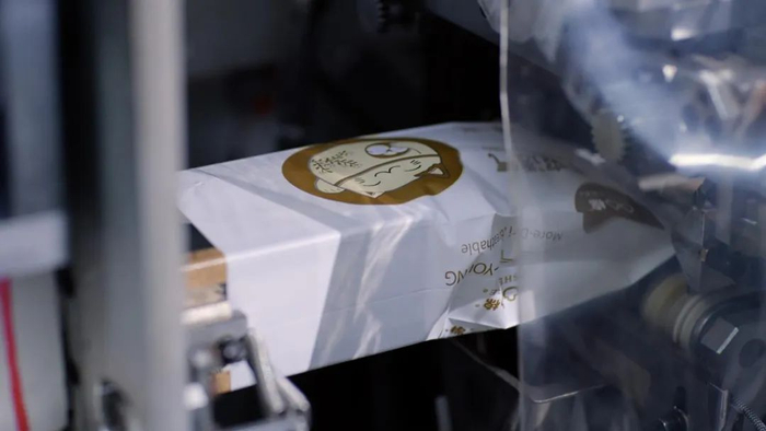 ▲ 河南舒莱卫生巾工厂生产线