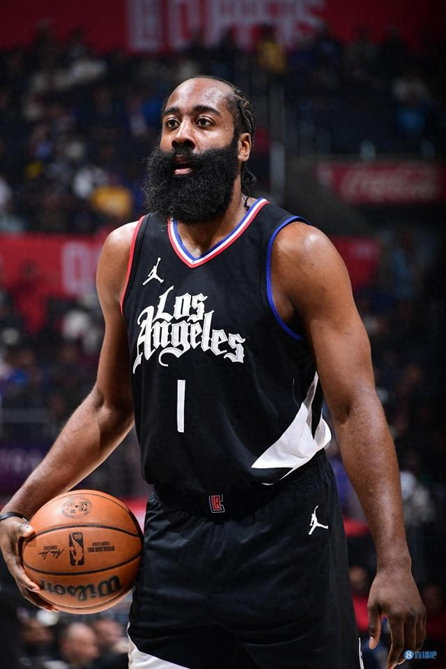 哈登半场7中4贡献10分6助2断 正负值 19最高|詹姆斯·哈登|快船_新浪