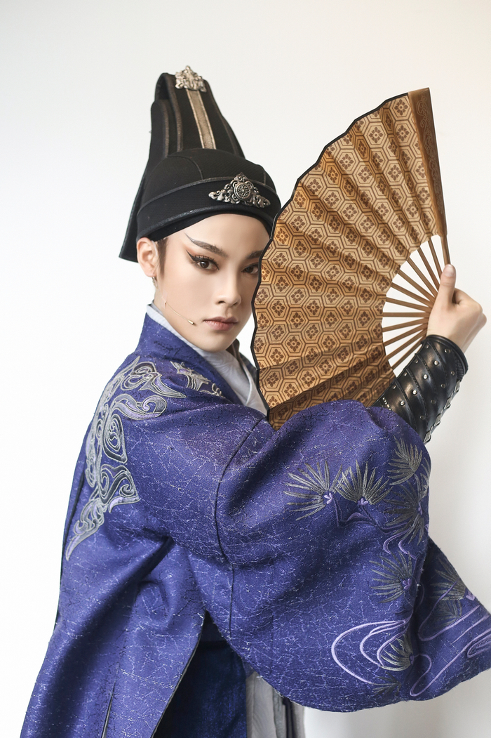 陈丽君贾廷定妆照，受访者供图