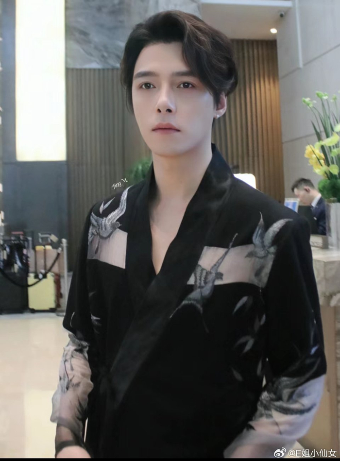 后知后觉地发现一件事……|后知后觉|方逸伦_新浪新闻