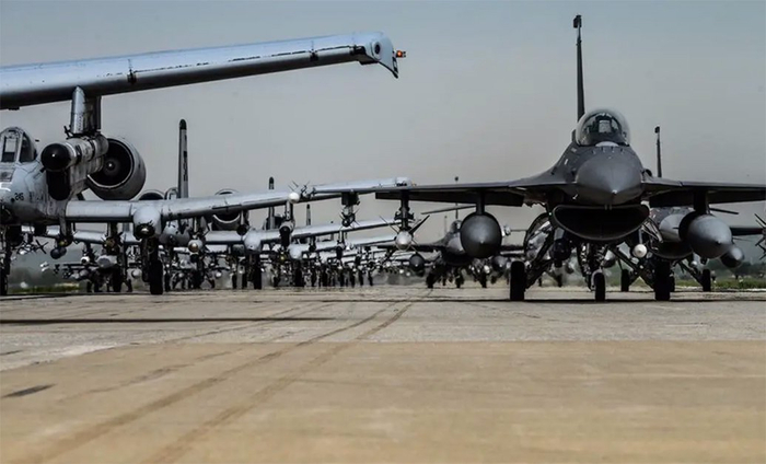 פ�������վ�F-16ս������A-10���������С�����������