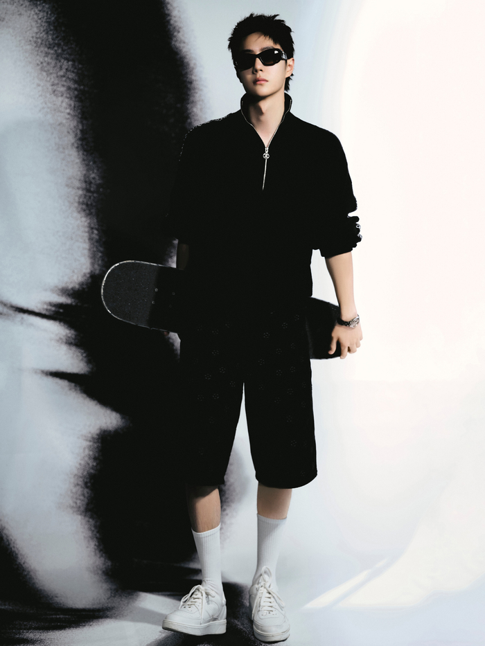 好久不见滑板少年王一博,这组真的很男高