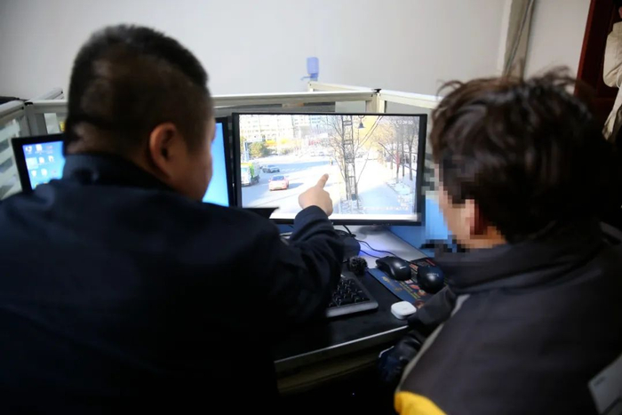 闯红灯！逆行！乱穿乱行！哈市这些驾驶人被处罚→|交警_新浪新闻