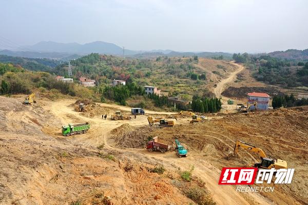 起於郴州市桂陽縣舂陵江鎮,順接擬建的桂東至新田(寧遠)高速公路桂東