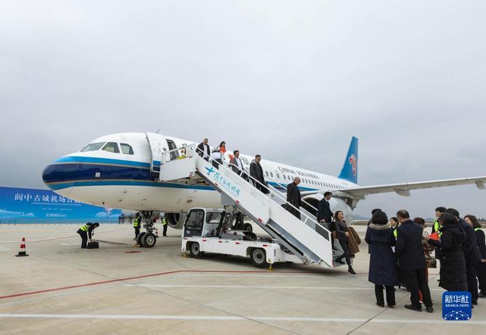 四川閬中古城機場通航