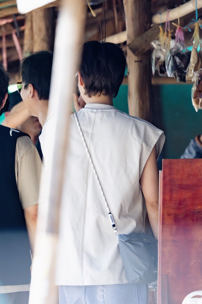 鹿晗x 哈哈哈哈哈|鹿晗_新浪新闻