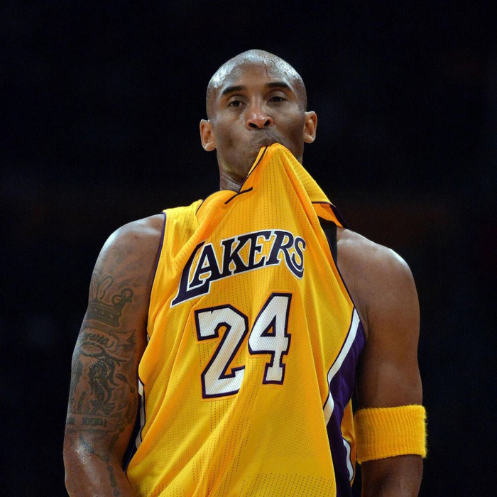 科比职业生涯最巅峰的赛季是哪一年?