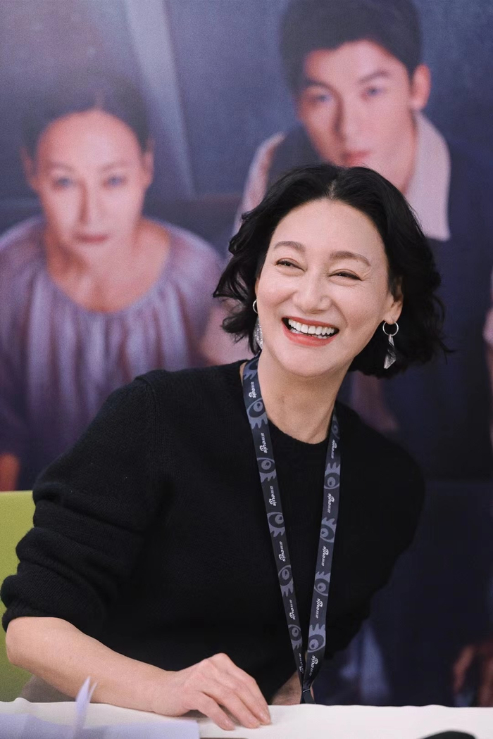 惠英红表示，每次入戏太深，“我的心情都会受到极大的损伤”。 受访者供图。