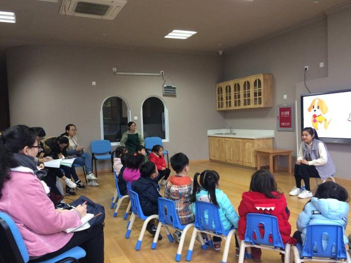 浙江一幼儿园师生观摩研讨幼儿园集体活动。受访者供图