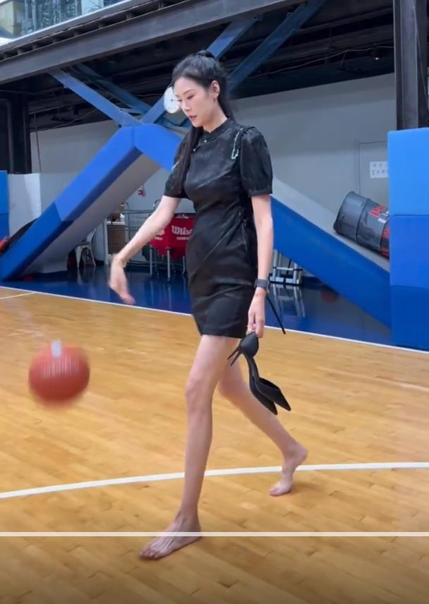 女篮许诺近况:退役后越来越美,既是网红也是老师,36岁单身不急|许诺