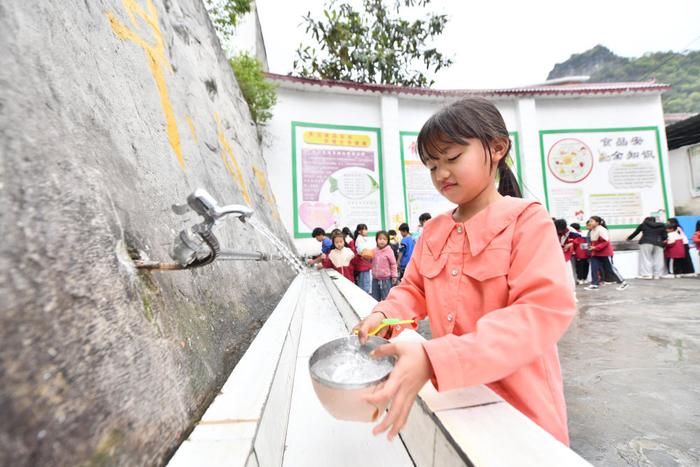 镜观中国丨美丽乡村幸福生活