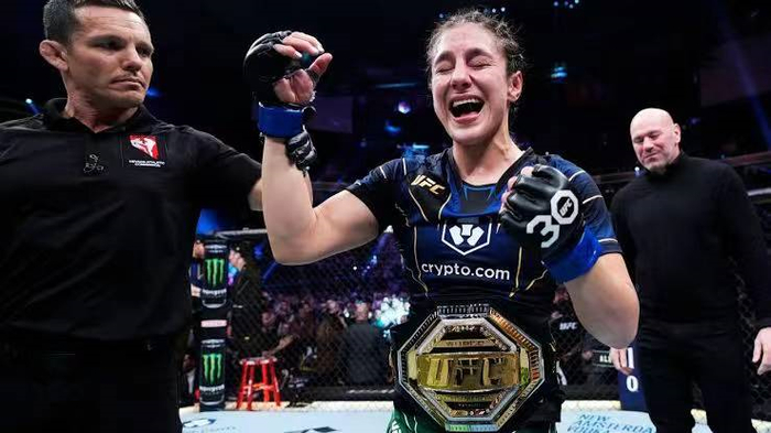 刚刚!张伟丽约战UFC最美冠军,冲击双冠王!|张伟丽|双冠王|UFC_新浪新闻