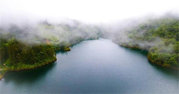 雲南屏邊紅旗水庫美到極致的湖光秘境