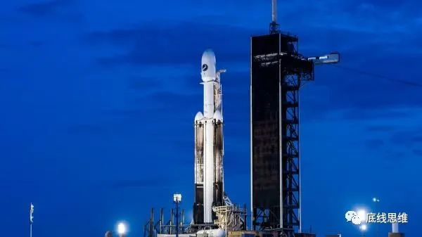 原计划发射的携带X-37B的“重型猎鹰”火箭