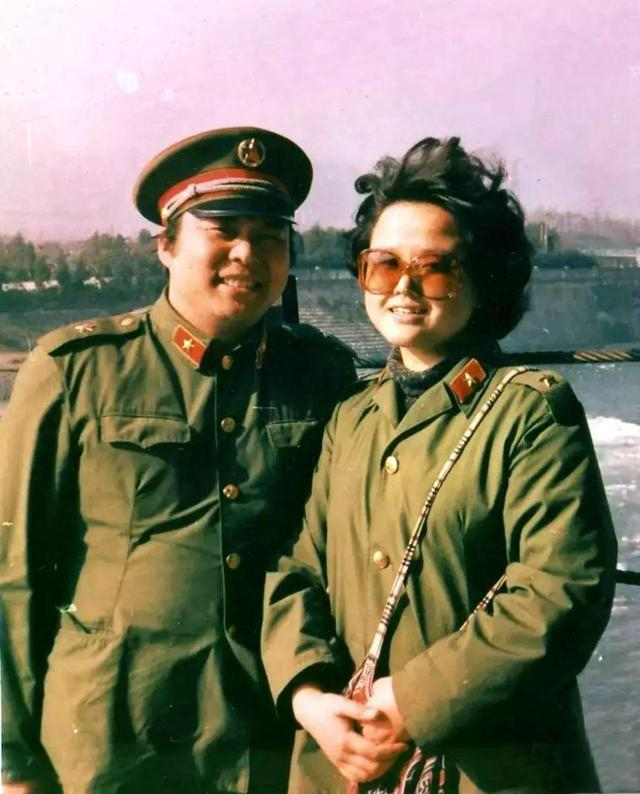 他创作的歌 捧红无数歌唱家 没想到他已去世30年 妻子的选择令人泪目