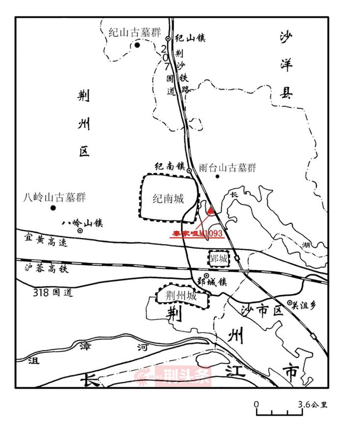 北鄰龍會橋河,西距楚故都紀南城遺址約1公里,南距荊州城約6公里,西面