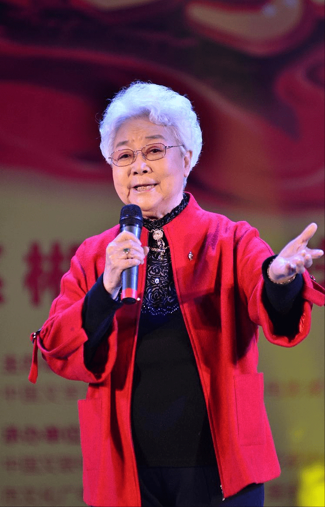 中国高寿老人越来越多 这十位90岁以上老艺术家 全都具有5大特征|于洋