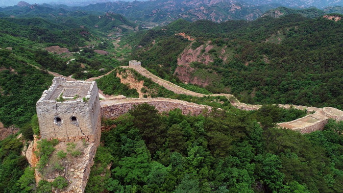 　　锥子山长城敌楼、墙台、烽火台、关城俱全，堪称天然的“长城博物馆”。（绥中县委宣传部供图）