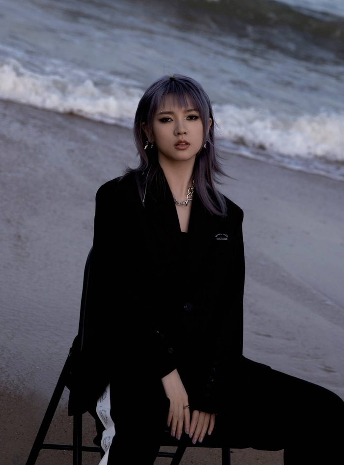 2023封格女性丨z世代先锋唱作人于贞:坚定自我 有