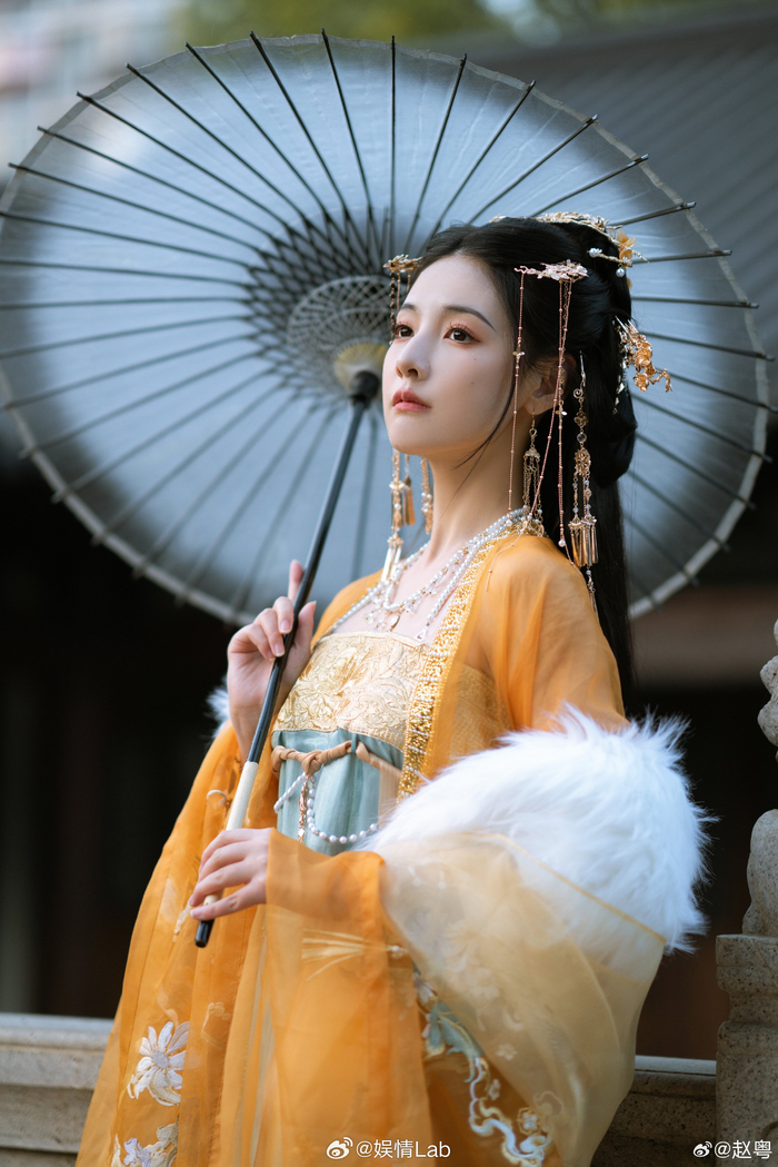 丨@赵粤 古装扮相怎么这么美 真是淡眉如秋水……|赵粤_新浪新闻