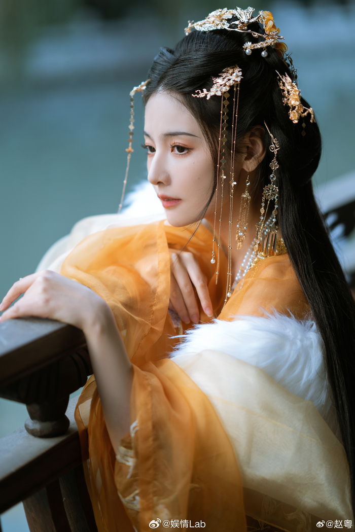 丨@赵粤 古装扮相怎么这么美 真是淡眉如秋水……|赵粤_新浪新闻