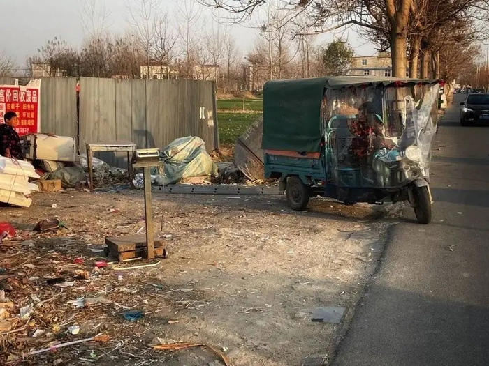 倒车中的李可 图源：时代周报记者 傅一波