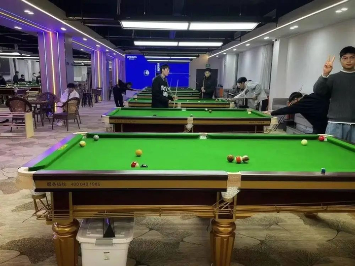临泉县内的台球室 图源：时代周报记者 傅一波