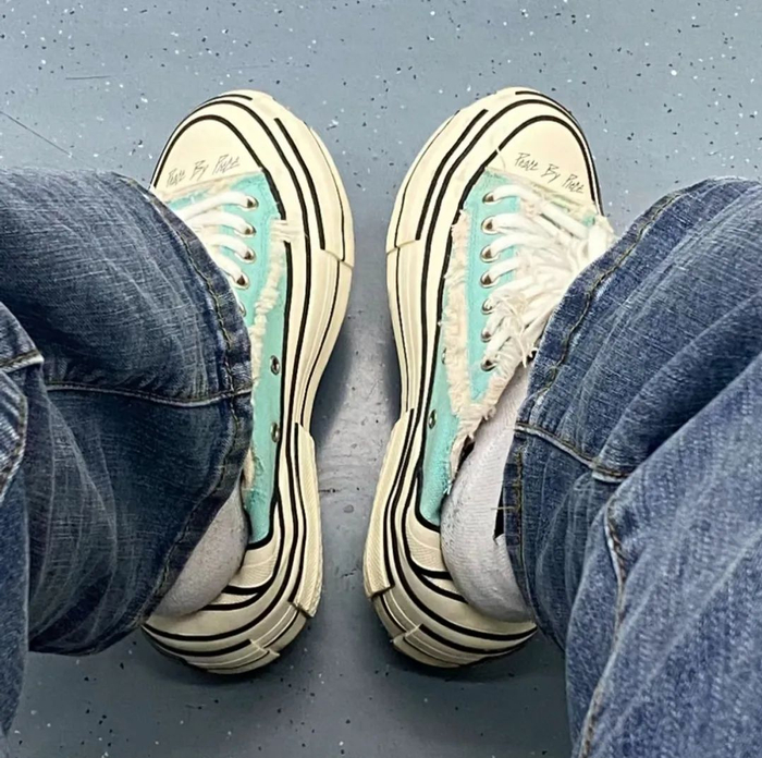 justinbieber连穿卫衣都搞特殊让人看不懂的4个穿搭潮流