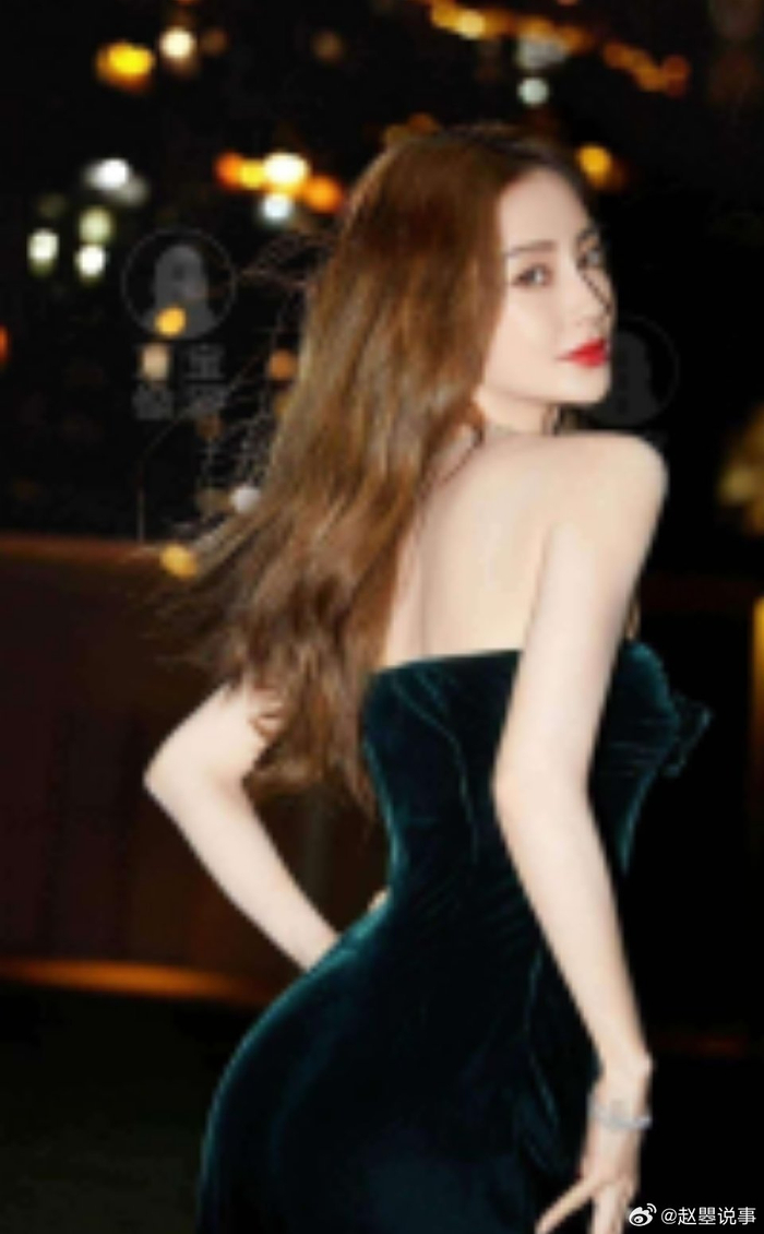 杨颖的这组图真的绝美,第一张更是惊艳,只想现在可以了……
